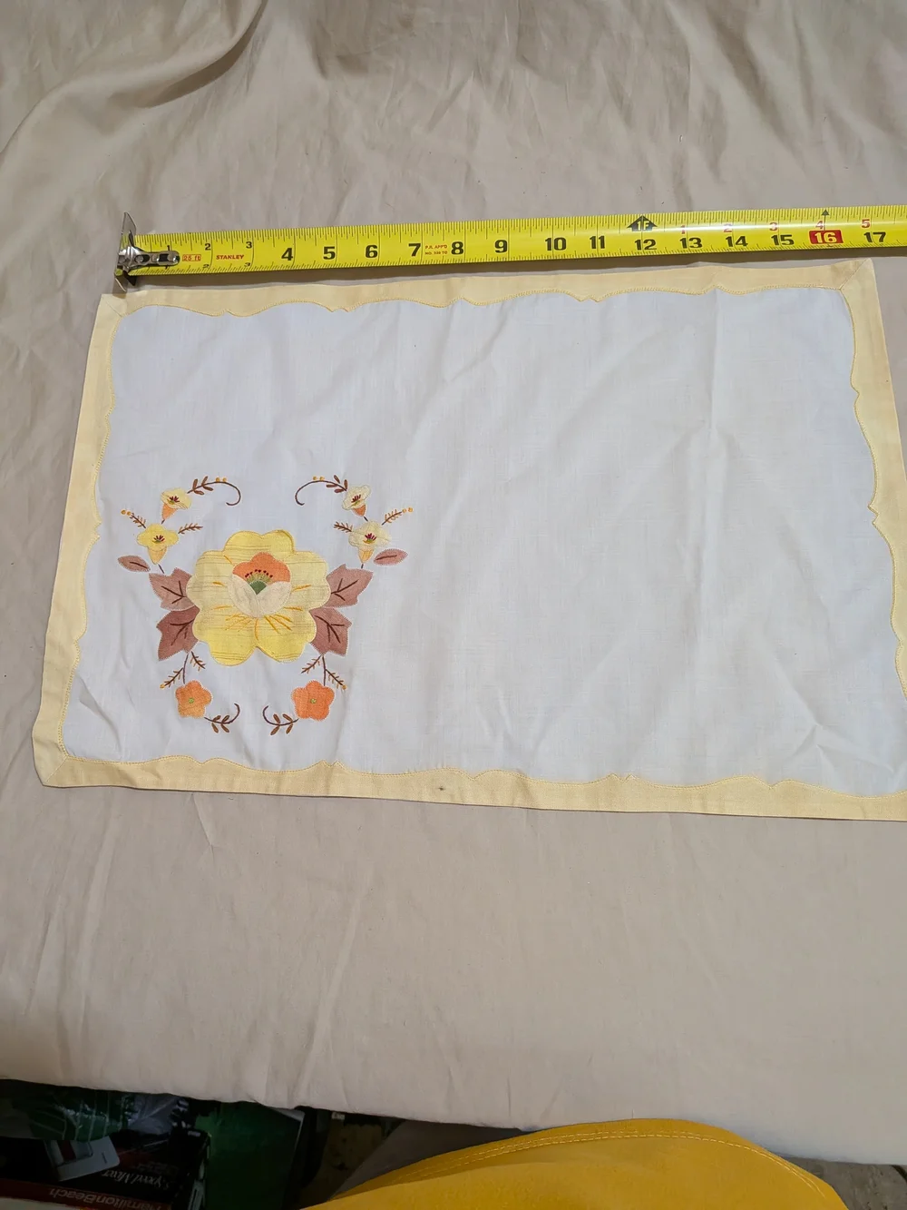 Vintage Embroidered Linen Placemat & Napkin Set 4pc Floral Cottagecore
